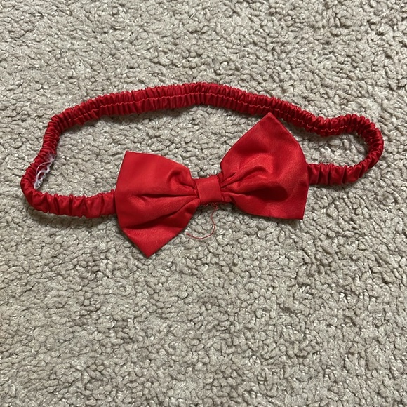 Disney baby Snow White costume onesie, size 12-18 mo. with matching headband. - Picture 6 of 8